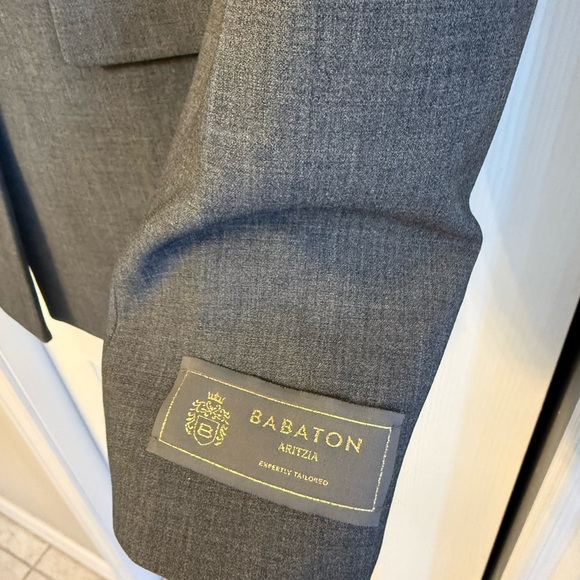 Standout Blazer - (Re)ssential - Picture 5 of 10